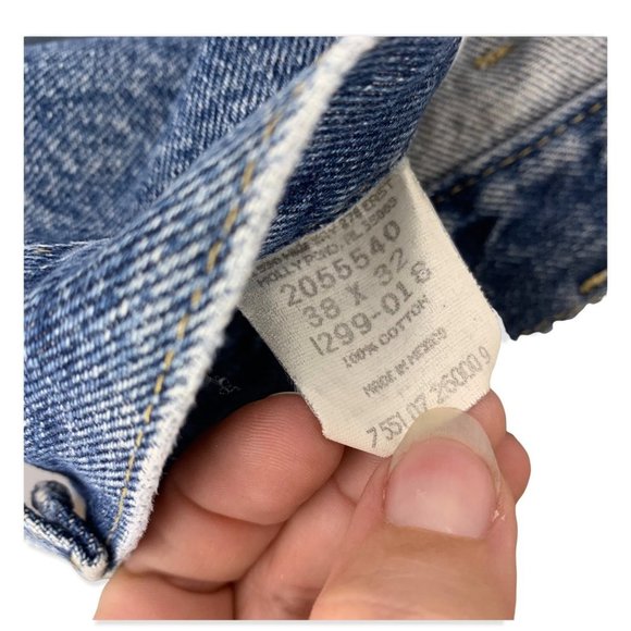 Vintage 90s Lee's Straight Leg Medium Wash Jeans 38x32 - Picture 10 of 10